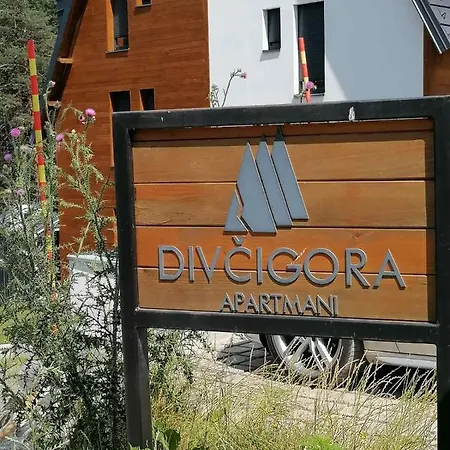 Lara - Divcigora Lejlighed *